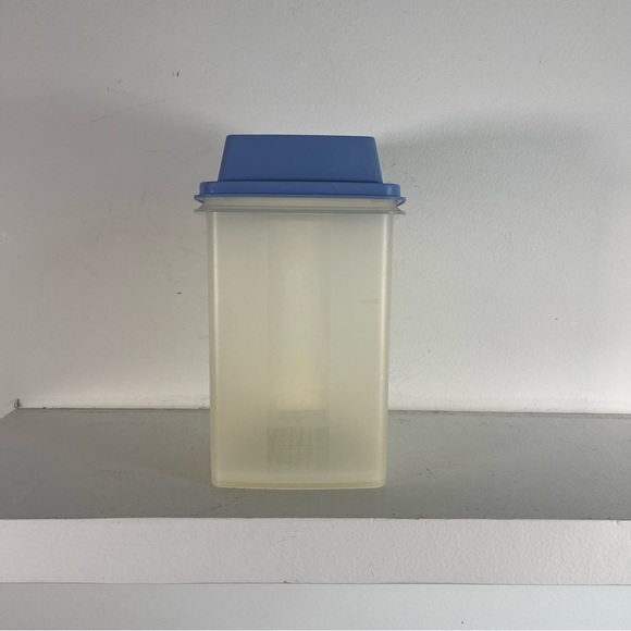Tupperware Pickle Keeper container light blue 1560-4 Pick-a-Deli retro vintage - Picture 7 of 9